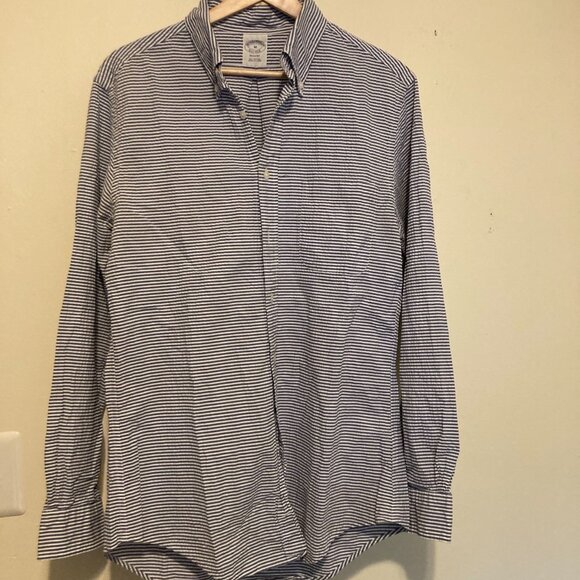Brooks Brothers Seersucker Button Down Long Sleeve Shirt Mens Size Medium EUC - Picture 2 of 6